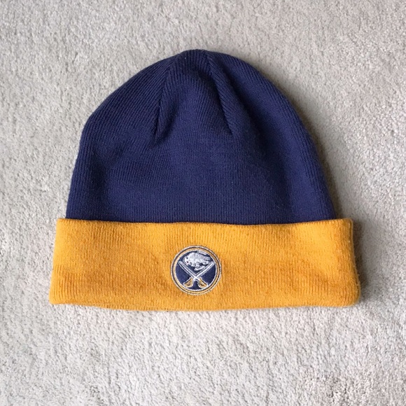 New Era Other - New Era Buffalo Sabres Youth Winter Hat